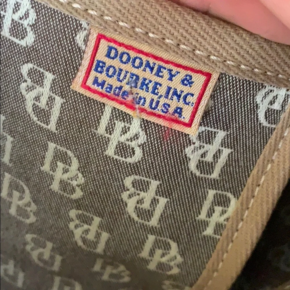 DOONEY & BOURKE Signature Bag